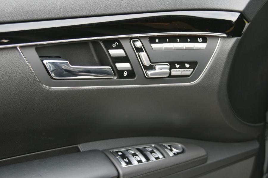  Mercedes-Benz S63 AMG 2008 года  (фото 11 из 42)
